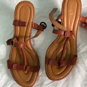 ❌SOLD❌Born - Crown line - strappy sandal